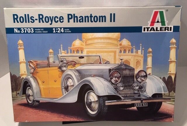 Italeri Rolls-Royce Phantom II 1/24 3703 New Car Plastic Model Kit (A10)