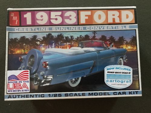 NEW AMT 1/25 1953 Ford Convertible AMT1026/12