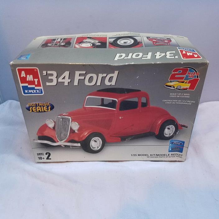 AMT ERTL 1:25 #38405 '34 Ford Nostalgic Series 2 in 1 Model