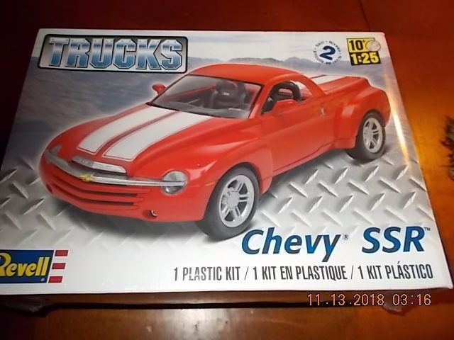 Chevy SSR truck 1:25 Model Kit Factory Sealed NEW Revell