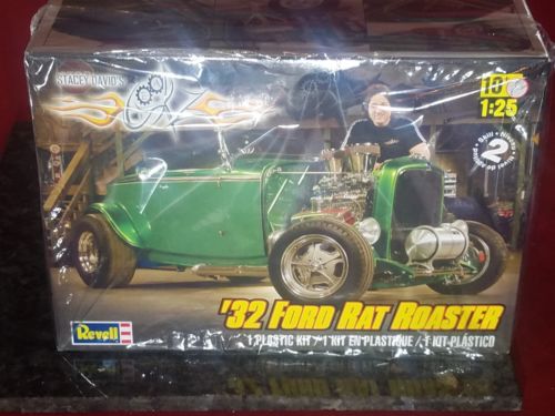 1932 FORD RAT ROASTER 1/25 REVELL BRAND NEW 2012  STACEY DAVID'SRARE !!!