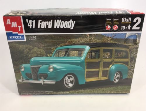 AMT Ertl '41 Ford Woody - Old Box Art - 1/25 Scale Model Kit #30052 Classic Car