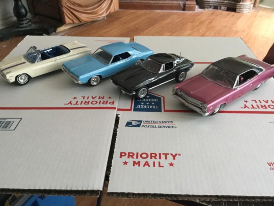 Lot of 4 Plastic Built Models lot m jo Han? AMT?