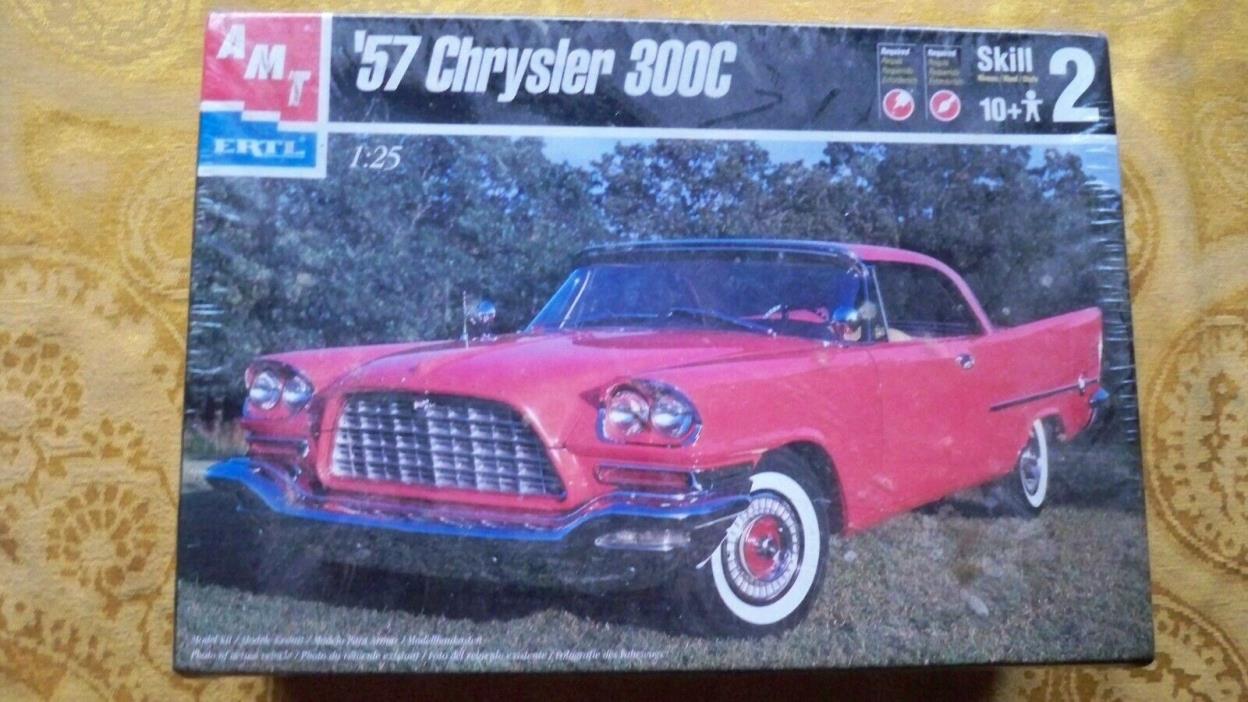 AMT 1957 Chrysler 300C  model car kit. Sealed box 1999 Issue