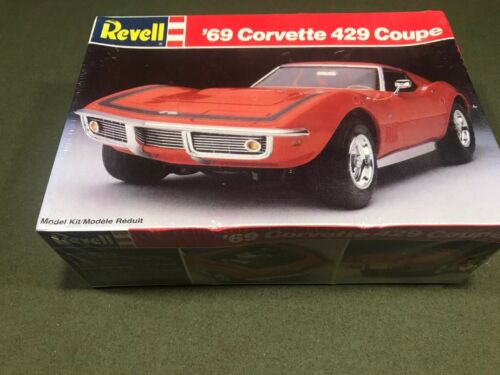 Revell 69 Corvette 429 Coupe 1/25 J&E HOBBY