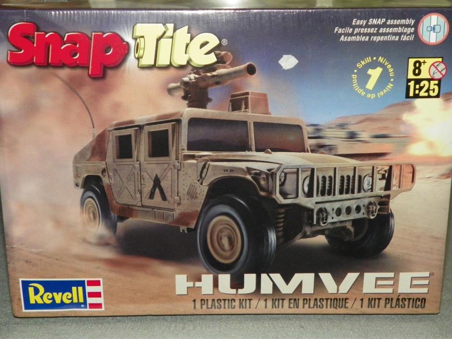 REVELL 1/25 HUMVEE SNAP IT Plastic Model Kit #85-1970 NIB