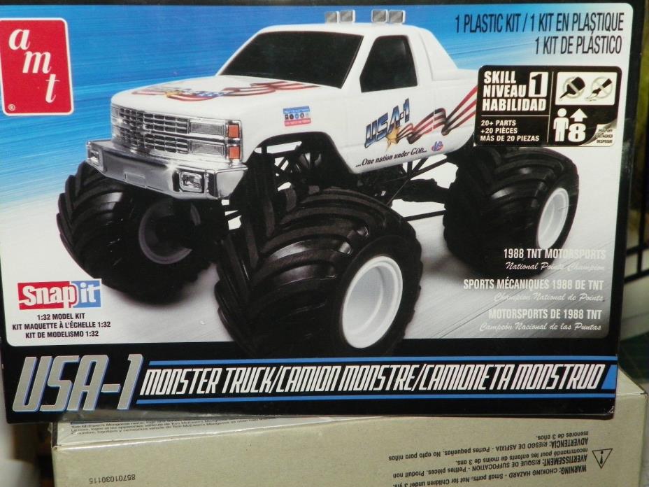 AMT 1/32 USA-1 CHEVROLET MONSTER TRUCK SNAP IT Plastic Model Kit #672L/12