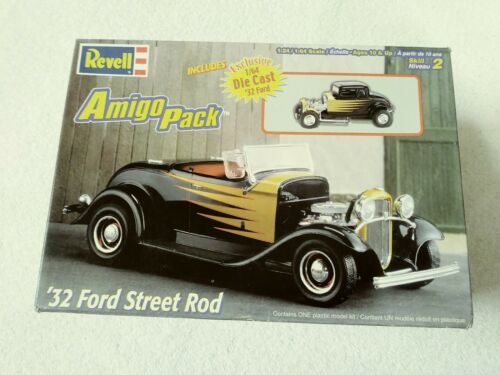 REVELL 1932 FORD STREET ROD AMIGO PACK MODEL KIT #85-6685 SEALED INSIDE 2001
