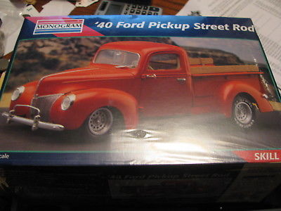 Monogram 1940 Ford Pickup Street Rod 1:24 Model Skill 2  SEALED