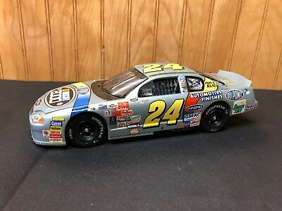 Dupont #24 Jeff Gordon 2000 Chevy Monte Carlo Nascar Detailed Built 1/25 Model