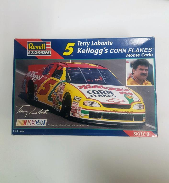 REVELL 5 Terry Labonte Kelloggs Corn Flakes Monte Carlo Skill 3