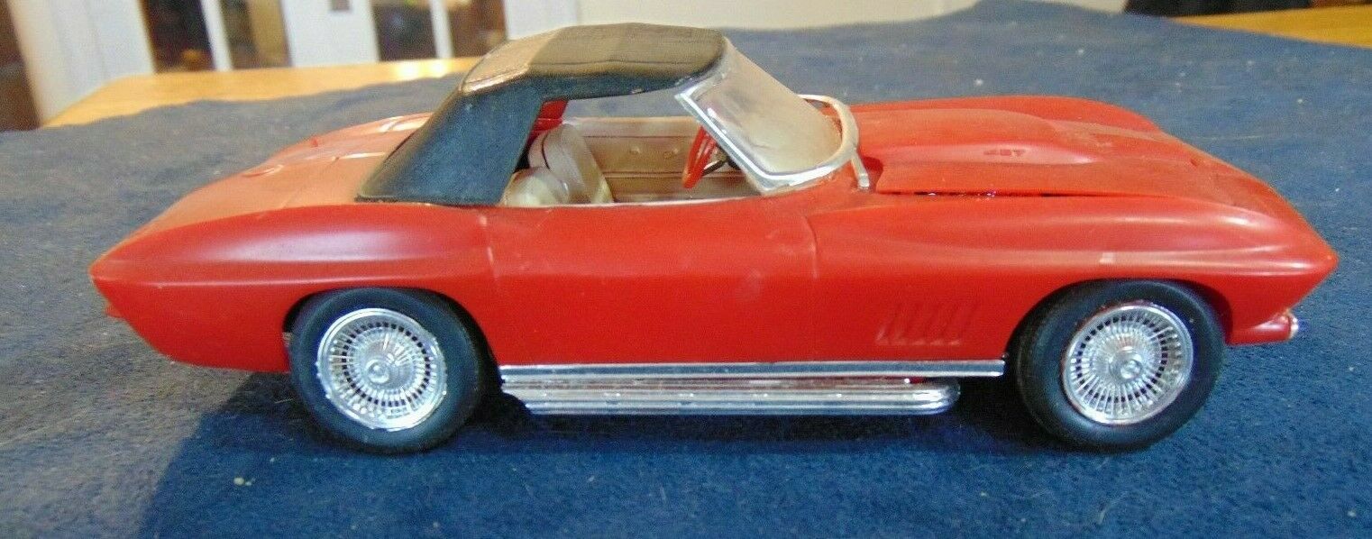 Monogram 1/25 scale 1967 Corvette plastic model ,assembled