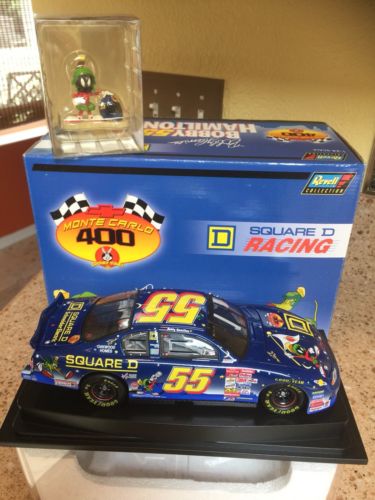 Collector!!! New Bobby Hamilton #55 NASCAR Revell 2001 Looney Tunes Diecast Car!