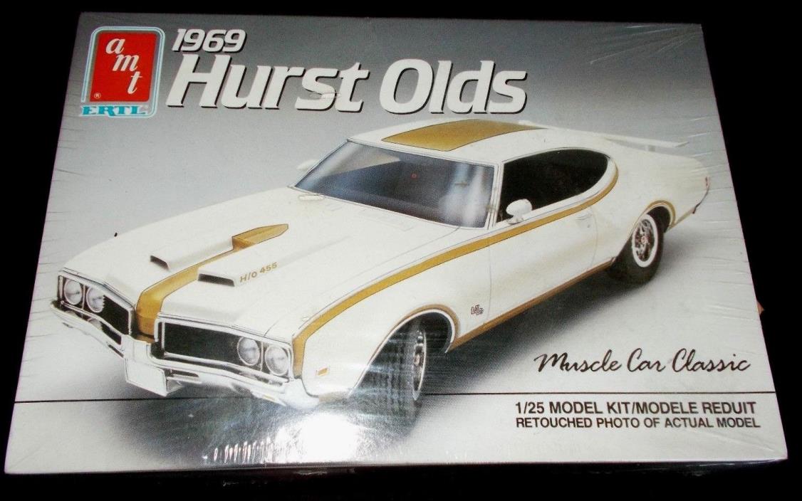 AMT ERTL model kit 6898 Sealed 1969 69 White Hurst Olds Muscle Car Classic HO455