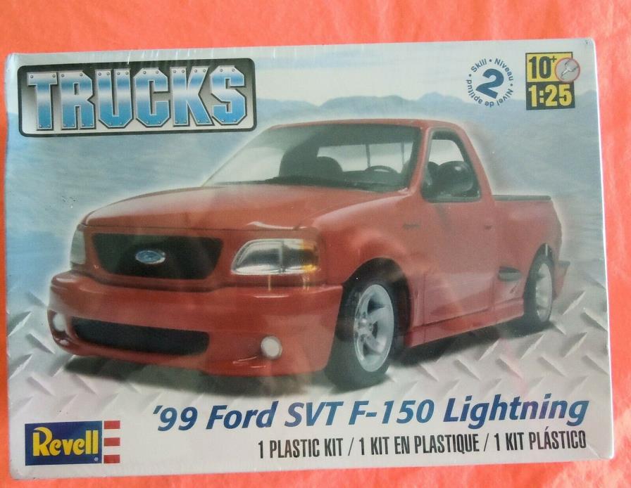 Revell 1999 Ford SVT F-150 Lighting  1/25 Scale Plastic Model Kit MIB Sealed