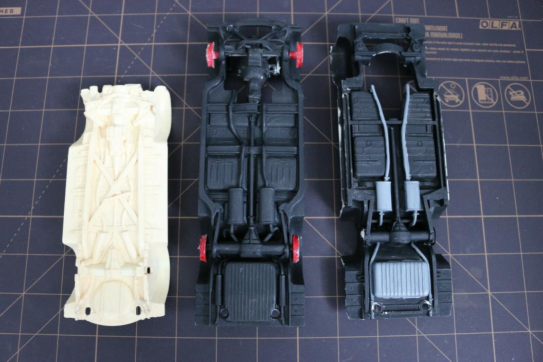 Vintage 1:24/25 Scale Model Chassis LOT of 3 - AMT