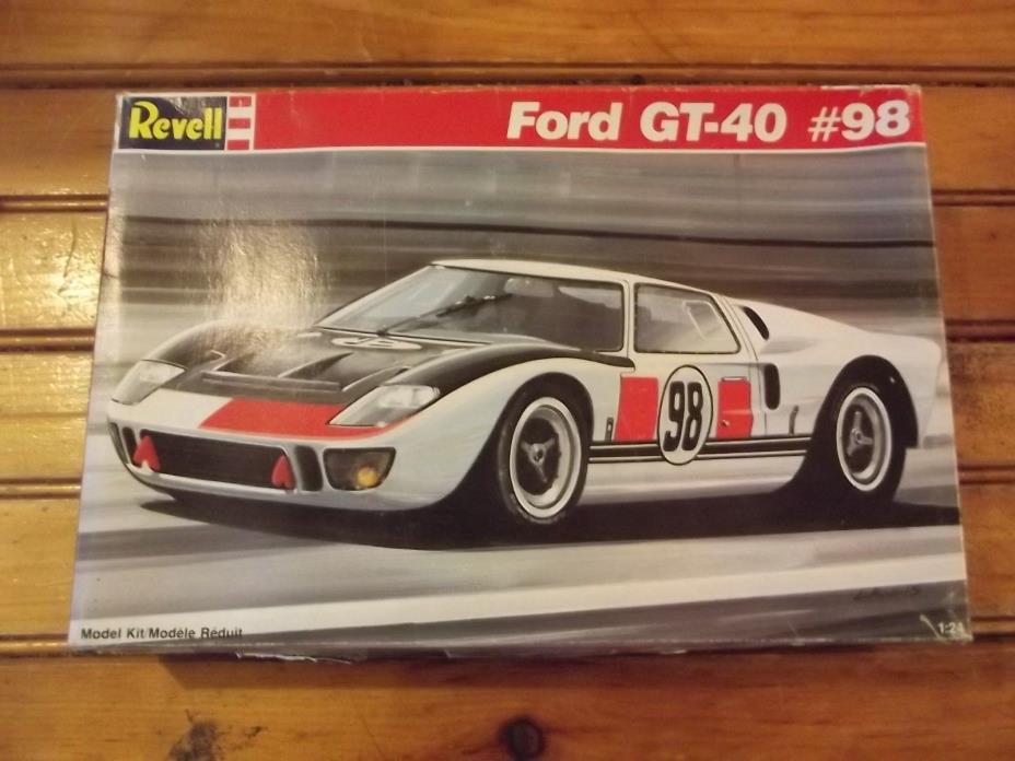 Revell 1:24 Ford GT-40 #98 Plastic Model Kit