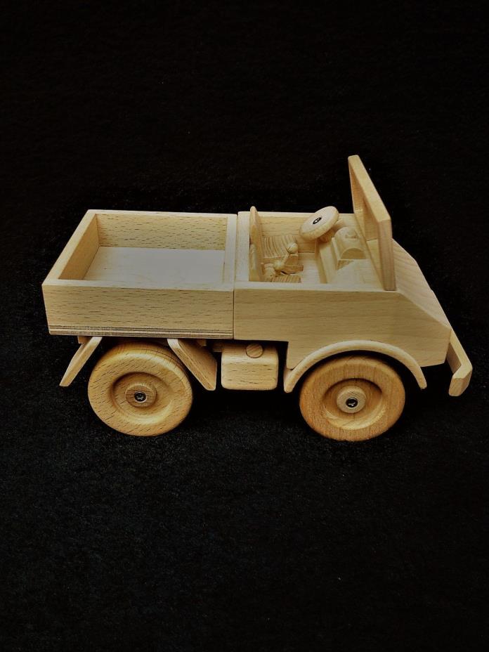 Mercedes Unimog. solid wood model (411), hand made in Germany, exact prop, 81/8