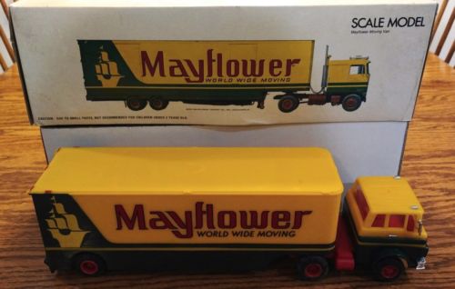 Vintage Mayflower World Wide Moving Van scale model w/box