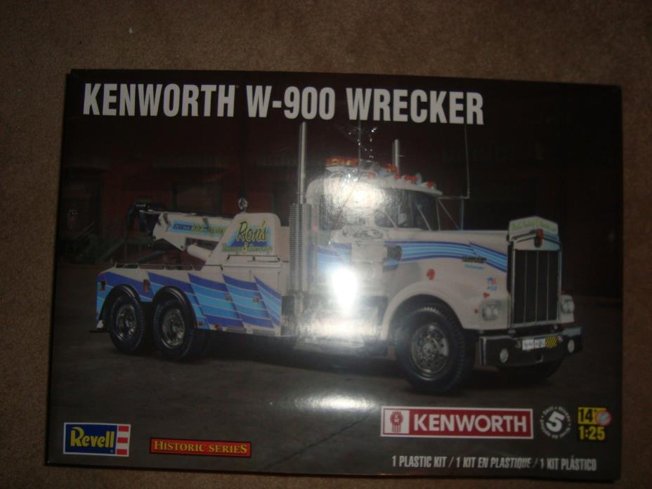 Revell Kenworth tandem wrecker sealed last one