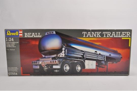 REVELL 1/24 BEALL TANK TRAILER - OPEN COMPLETE