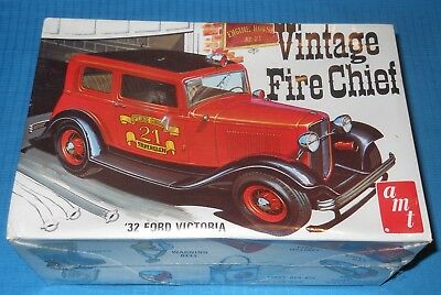 AMT Vintage Fire Chief Car-1932 Ford T-177 FS Box 1/25 Kit-Model Car Swap Meet