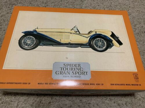 Pocher Alfa Romeo Spider Touring Gran Sport 1932 Kit K 73 1/8 Scale Model