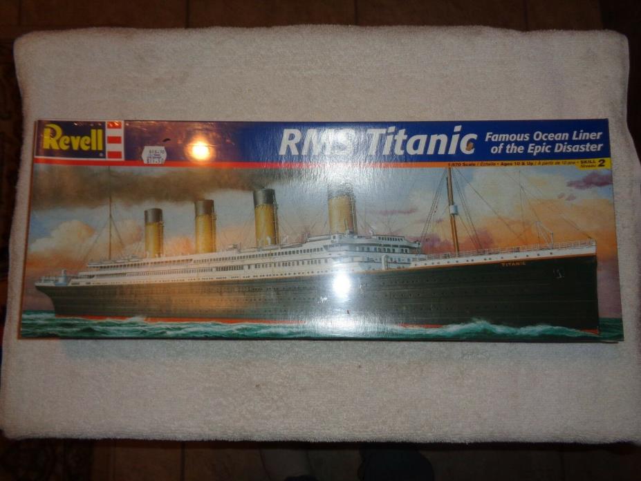 REVELL # 85-0445 RMS TITANIC FAMOUS OCEAN LINER 1/570 SCALE SEALED KIT