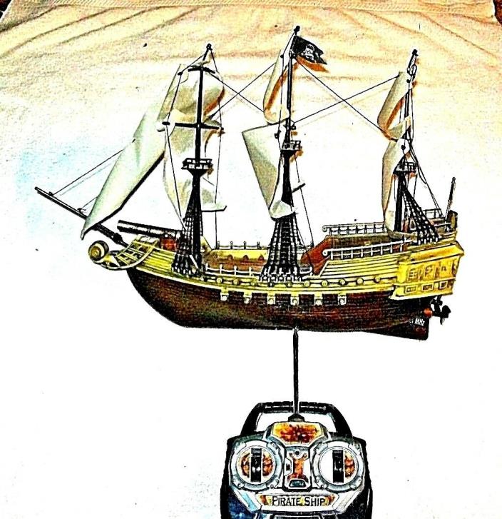 Flying Dutchman Remote Control Pirate Ship VINTAGE COLLECTIBLE , 2006 SILVERLITE
