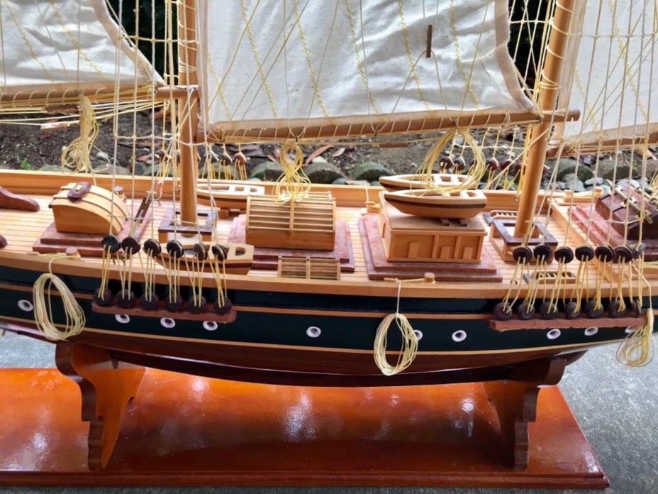 Beautifully Handcrafted Clipper Wooden Model Ship Boat Yacht 51” D