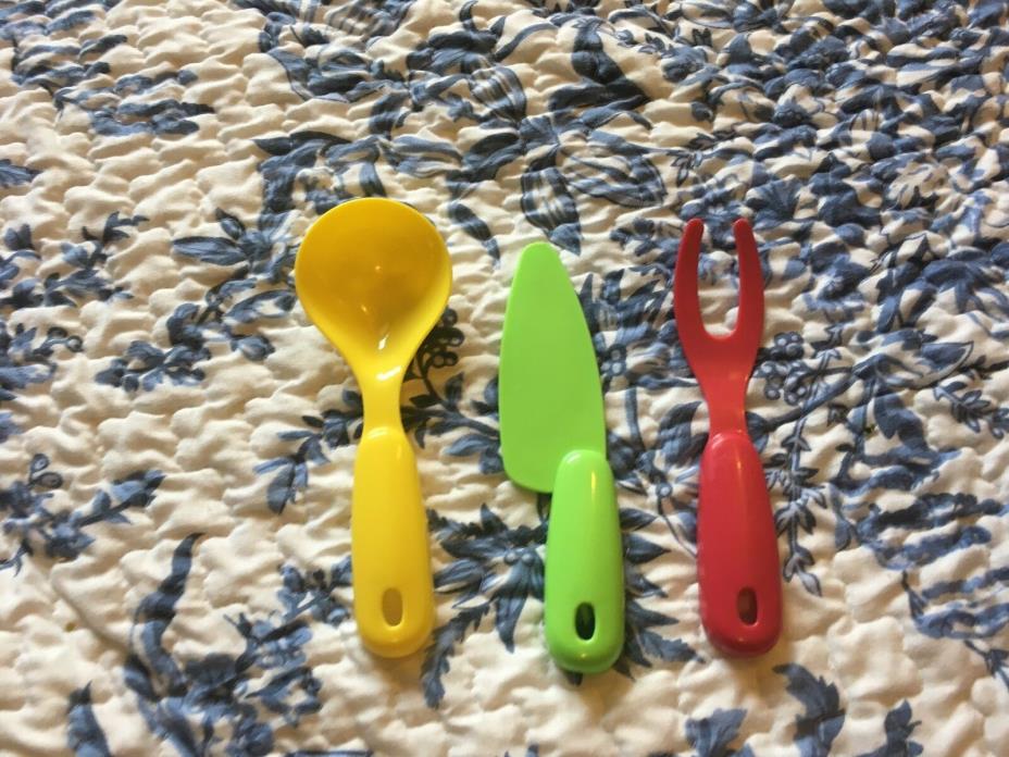 LOT 3 PRETEND PLAY KITCHEN UTENSILS.....3 PIECES Pronged Spatula Knife