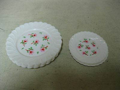 COLLECTIBLE  PLASTIC ROUND RED ROSE FLORAL CHILDREN'S KIDS TOY PLATES