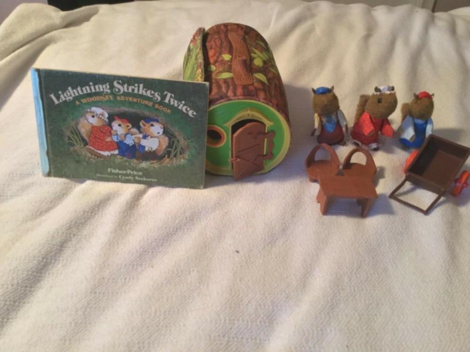 vintage Fisher Price Woodsey Log Tree House Squirrel Family Dad Son Mom
