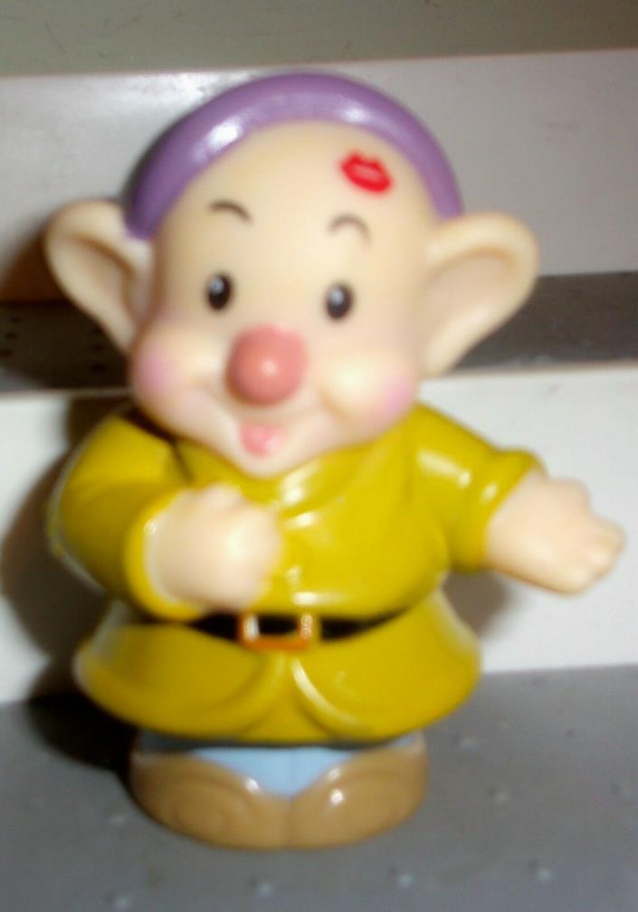 Fisher Price Little People Disney Dopey DWARF FIGURE W/ KISS ON FOREHEAD GREAT