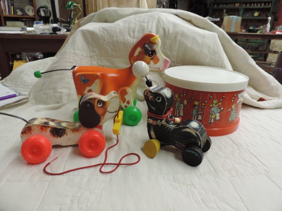 Vintage Lot 4 Fisher Price Wood Pull Toys Seal Dog Cow and Drum Set