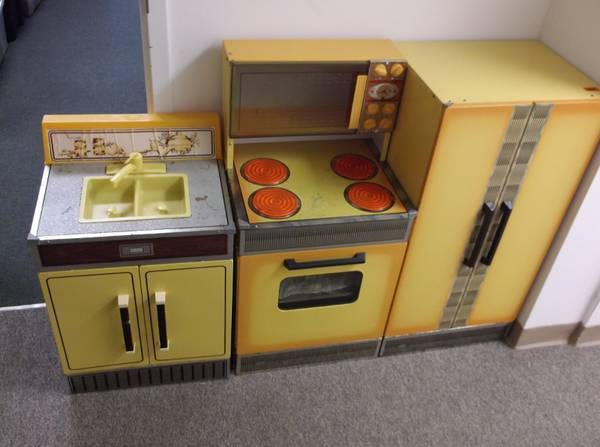 1975 Sears Kitchen Play Set - Fridge Stove Sink +Extra Foods Utensils Tools