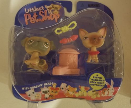 Littlest Pet Shop 2004 Pet Pairs Bobblin Heads Pug #2 and Chihuahua #1 Rare p1