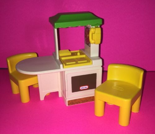 Little Tikes Place Miniatures Dollhouse Party Kitchen And Chairs