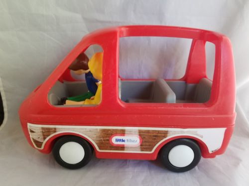Little Tikes Dollhouse Mini Van Red Woody And Family Mom Dad