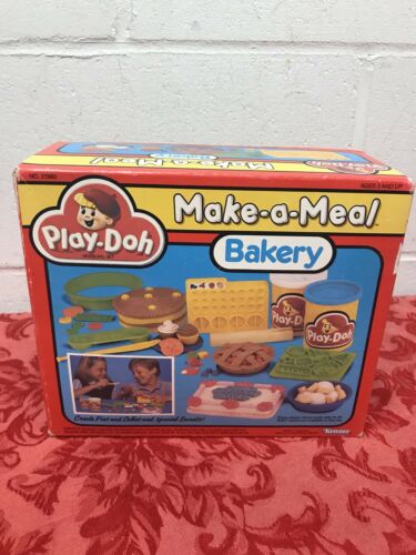 New Old Stock  Vintage 1988 Kenner Play-Doh Make-a-Meal Bakery