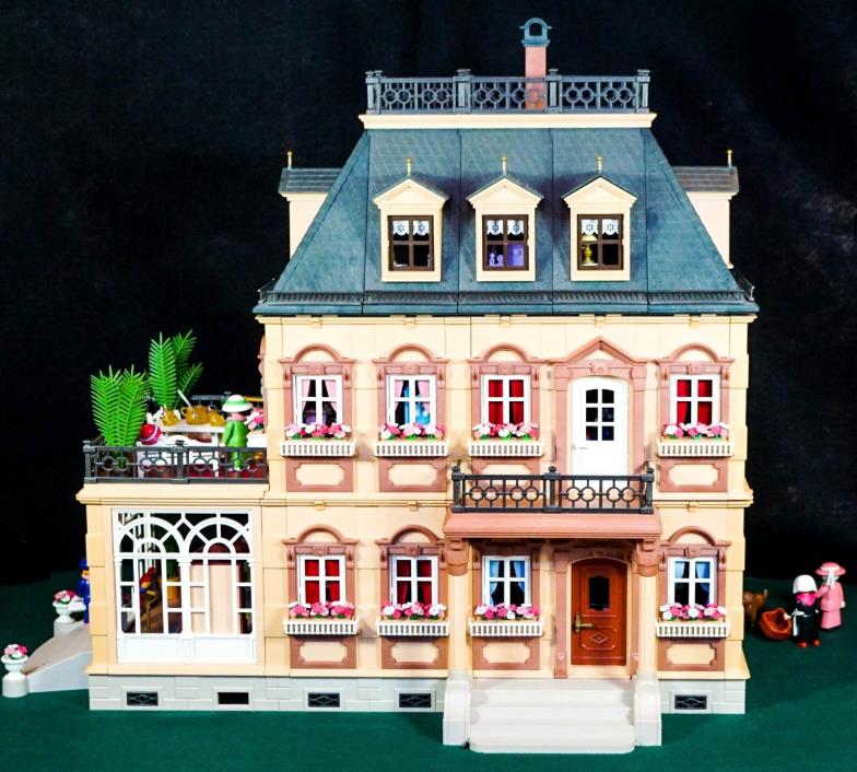Playmobil Victorian Mansion 5300 Dollhouse Complete w Extra Furniture Lot w Box