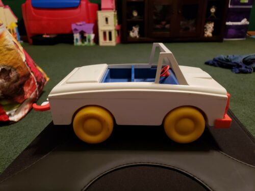 Vintage Hasbro 1970s Plastic Weeble Wobble Car Jeep - White with Blue Seats