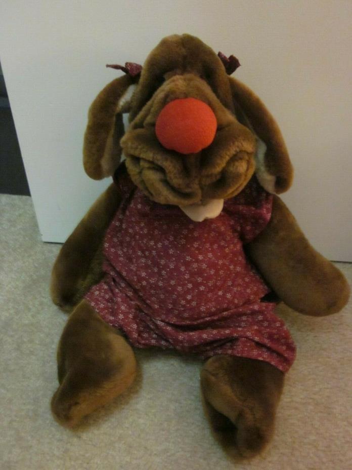 Ganzbros Wrinkles Girl Hound Dog Plush Hand Puppet 1981 With Maroon Outfit & Tag