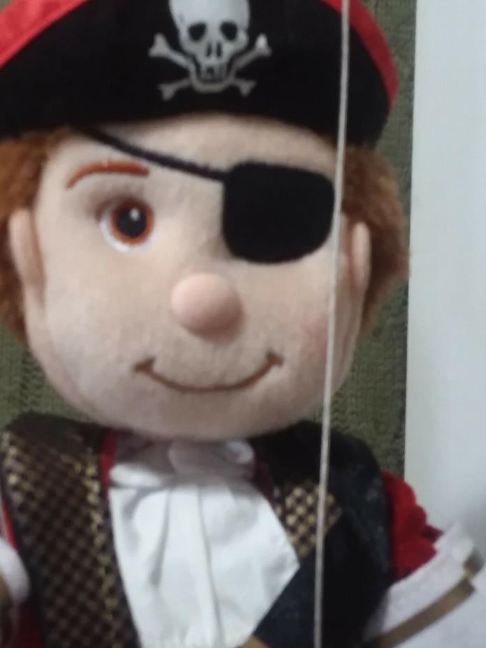 FAO Schwarz Marionnette Pirate Puppet. Excellent condition.