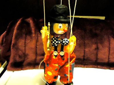 NICE VINTAGE WOODEN CLOWN PUPPET/MARIONETTE...COLORFUL...APPROX 10 1/2