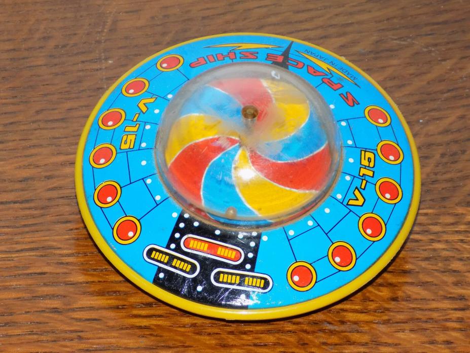 Plastic Top Spaceship Japan