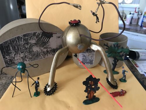 War Of The Worlds Metal Playset With Box's ...Rare!