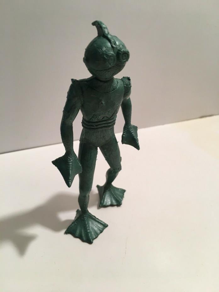 1950's MARX SPACE ALIEN CREATURE 4 INCH RARE VERSION IN GREEN WEBBED MONSTER