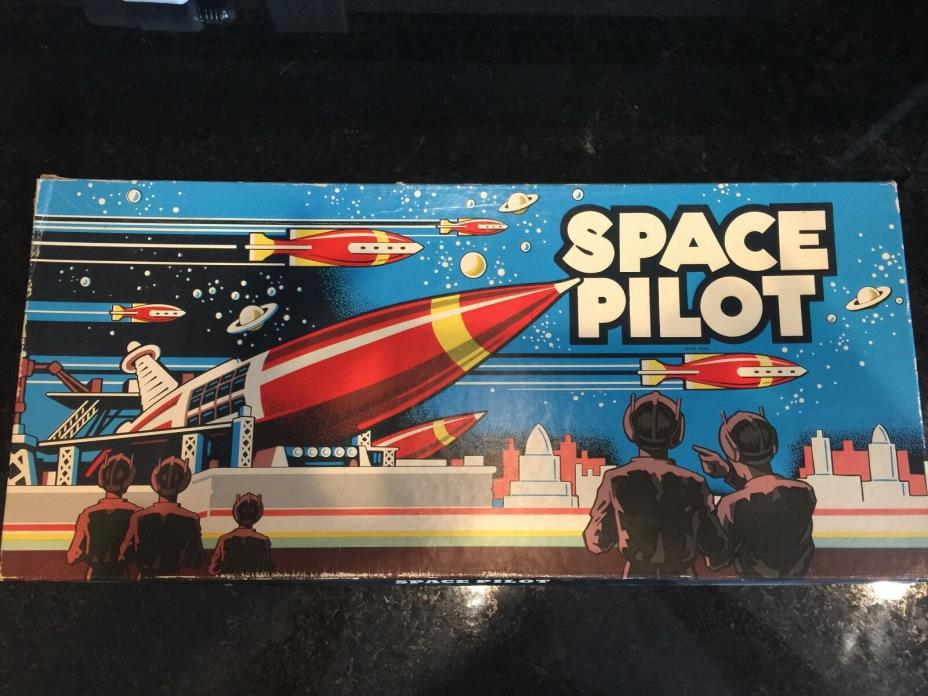 ANTIQUE COMPLETE 1951 SPACE PILOT BOARD GAME Made by CADACO CO Great Graphics
