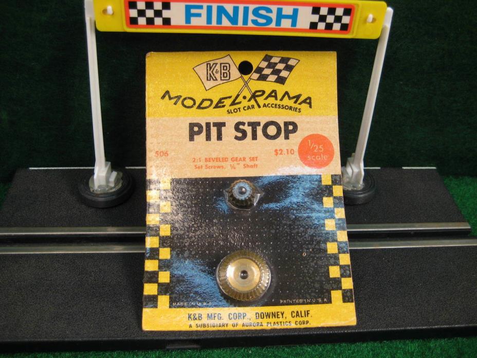 Vintage K & B PIT STOP 1/24 # 506 2:1 Bevelled gear set w/ set screws 1/8